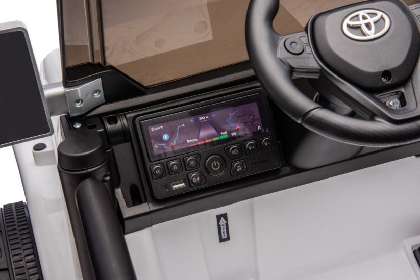 Beneo Elektrické autíčko Toyota FJ Cruiser XXL s pohonom 4x4, licencované (Dvojmiestne), biele, Prenosná lítiová batéria, Vysoký podvozok, Dve sedadlá, Odpružená zadná náprava, 2,4 GHz Diaľkový ovládač, MP3 prehrávač s Bt, LED