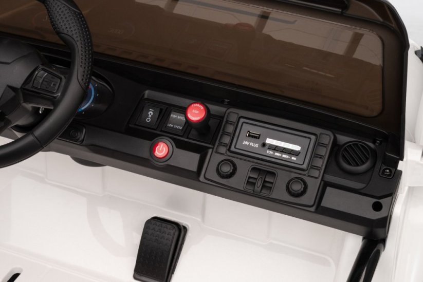 Elektrické autíčko Beneo Motors OFFRIDE 4x4² Dvojmiestne 12V, čierne, MP3 Prehrávač s USB/AUX vstupom, Pohon 4x4, Lítiová Batéria, EVA kolesá s odpružením, Diaľkový ovládač, LED Svetlá