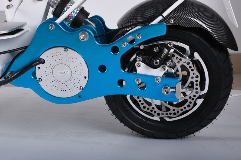 Elektrokoloběžka X-scooters XR03 EEC 48V Li bílá