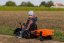 Beneo elektrický Traktor Farmer s naberačkou a vlečkou Pohon zadných kolies 12V batéria Plastové kolesá široké sedadlo 24 GHz Diaľkový ovládač Jednomiestne MP3 prehrávač led Svetlá oranžová