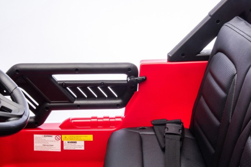 Beneo Elektrické autíčko Toyota FJ Cruiser XXL s pohonom 4x4, licencované (Dvojmiestne), červené, Prenosná lítiová batéria, Vysoký podvozok, Dve sedadlá, Odpružená zadná náprava, 2,4 GHz Diaľkový ovládač, MP3 prehrávač s Bt, LED