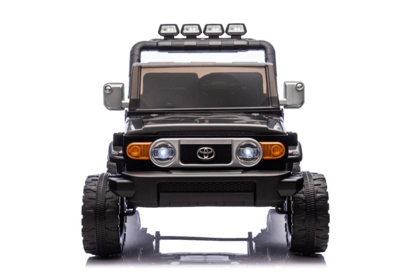 Beneo Elektrické autíčko Toyota FJ Cruiser XXL s pohonom 4x4, licencované (Dvojmiestne), čierne, Prenosná lítiová batéria, Vysoký podvozok, Dve sedadlá, Odpružená zadná náprava, 2,4 GHz Diaľkový ovládač, MP3 prehrávač s Bt, LED