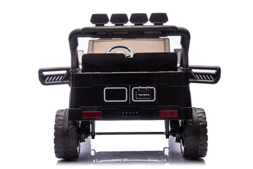 Beneo Elektrické autíčko Toyota FJ Cruiser XXL s pohonom 4x4, licencované (Dvojmiestne), čierne, Prenosná lítiová batéria, Vysoký podvozok, Dve sedadlá, Odpružená zadná náprava, 2,4 GHz Diaľkový ovládač, MP3 prehrávač s Bt, LED