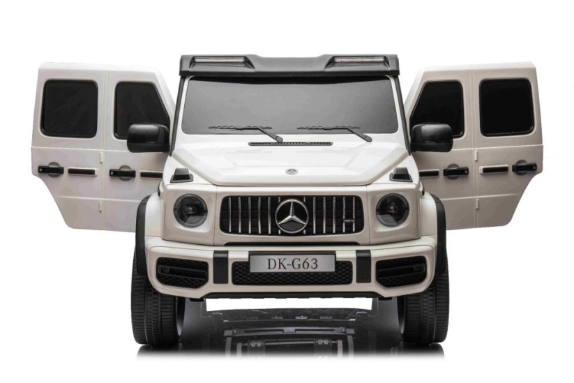 Beneo Elektrické autíčko Mercedes-Benz G63 AMG 4x4² Dvoumístné 12V, bílé, MP3 Přehrávač s USB/AUX vstupem, Pohon 4x4, Baterie 12V14Ah, EVA kola s odpružením, Koženková sedadla, Dálkový ovladač, Licencované