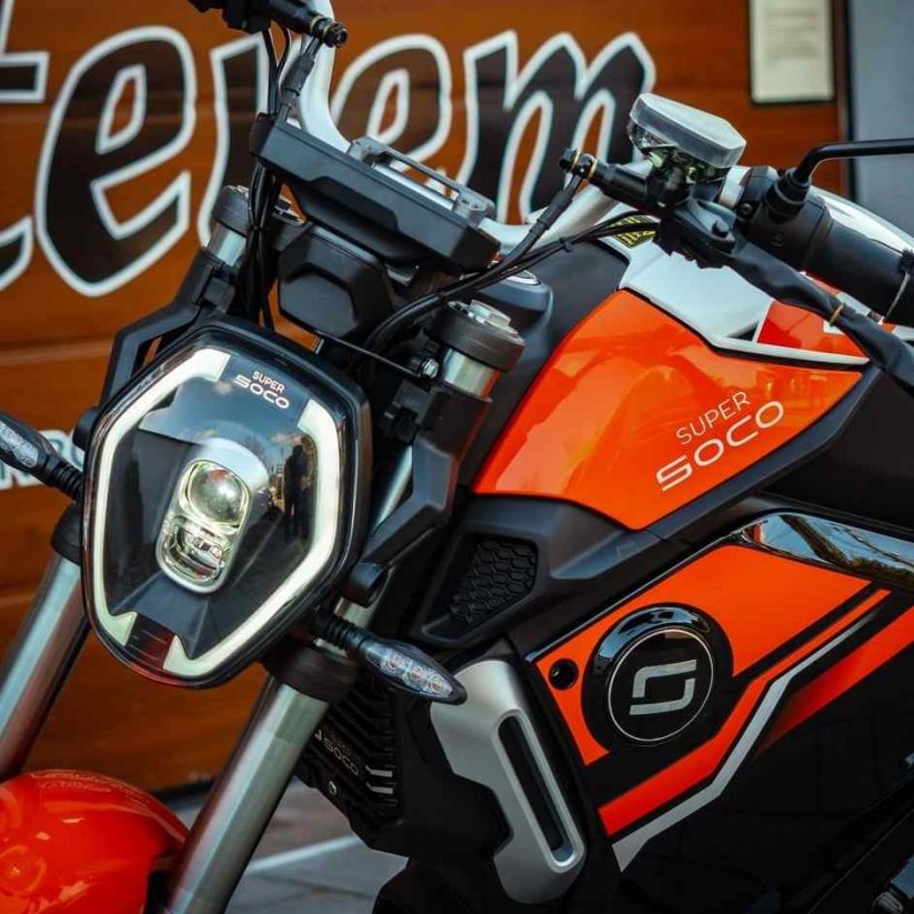 Elektrický motocykel Super Soco TSX dual battery červený