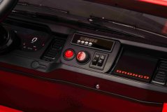 Elektrické autíčko Beneo Ford Bronco XL s pohonem zadních kol, licencované (Dvoumístné), černé, Lithiová baterie, Vysoký podvozek, Dvě sedadla, Odpružená zadní náprava, 2,4 GHz Dálkový ovladač, MP3 přehrávač se vstupem USB, LED