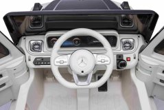 Elektrické autíčko Beneo Mercedes-Benz EQG 12V, biele, LED Podsvietené častí karosérie, funkčné predné aj zadné svetlá, 2.4 GHz diaľkové ovládanie, USB/Aux Vstup, Lítiová batéria, 2 X 35W motor, ORIGINÁL licencia