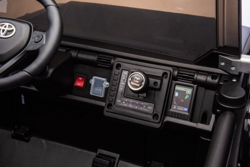 Beneo Elektrické autíčko Toyota FJ Cruiser XXL s pohonom 4x4, licencované (Dvojmiestne), čierne, Prenosná lítiová batéria, Vysoký podvozok, Dve sedadlá, Odpružená zadná náprava, 2,4 GHz Diaľkový ovládač, MP3 prehrávač s Bt, LED
