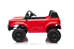 Elektrické autíčko Toyota Landcruiser 12V, červené, široké jednomiestne sedadlo, 2,4 GHz diaľkové ovládanie, USB / AUX Vstup, Bluetooth, Odpruženie, Lítiová batéria, LED svetlá, 2 X 25W Motor, ORIGINÁL licencia