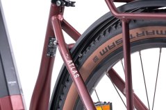 Trekingové elektrokolo Levit Atlas low garnet pearl matt 630 Wh 2024