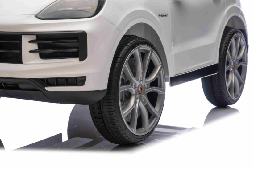 Elektrické autíčko Beneo Porsche Cayenne 12V s pohonem zadních kol a licencí (Jednomístné), bílé, Lithiová baterie, široké sedátko, Odpružené nápravy, 2,4 GHz Dálkový ovladač, MP3 přehrávač se vstupem USB/AUX, LED světla