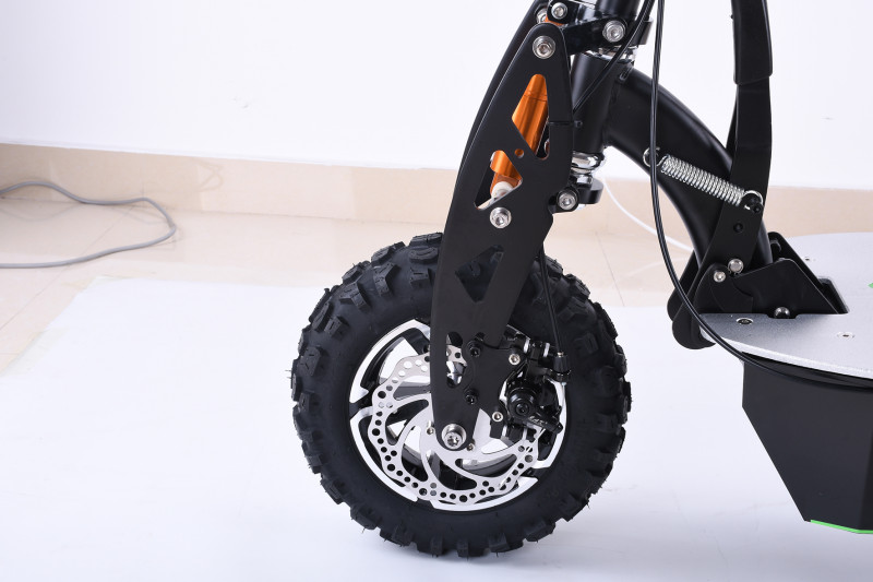 Elektrokoloběžka X-scooters XT03 60V Li bílá