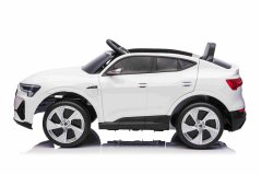 Elektrické autíčko Audi E-tron Sportback 12V, biele, široké jednomiestne sedadlo s trojbodovým pásom, 2,4 GHz diaľkové ovládanie, USB/AUX Vstup, Odpruženie, Lítiová batéria, LED svetlá, 2 X 25W Motor, ORIGINÁL licencia