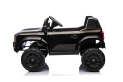 Elektrické autíčko Toyota Landcruiser 12V, čierne, široké jednomiestne sedadlo, 2,4 GHz diaľkové ovládanie, USB / AUX Vstup, Bluetooth, Odpruženie, Lítiová batéria, LED svetlá, 2 X 25W Motor, ORIGINÁL licencia